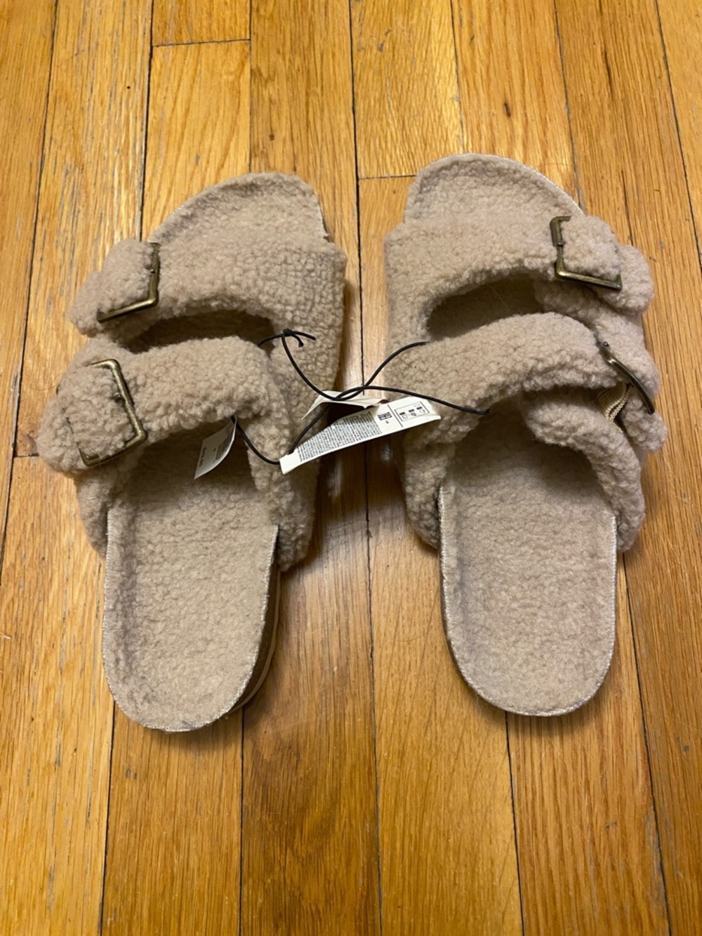 NWT Gap Women's Strap Slide Slippers Fuzzy Faux Shearling 8